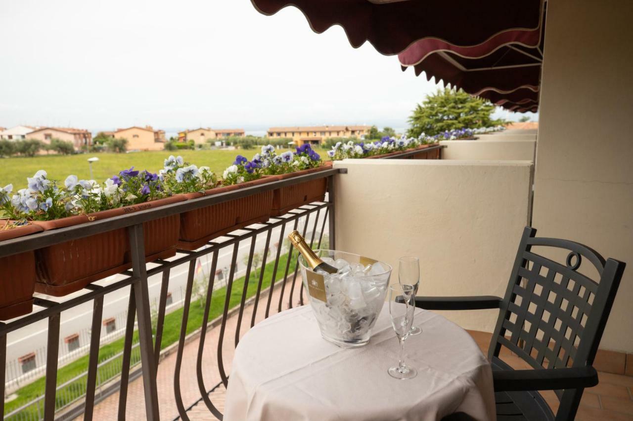 Hotel Da Roberto لاتيزي المظهر الخارجي الصورة